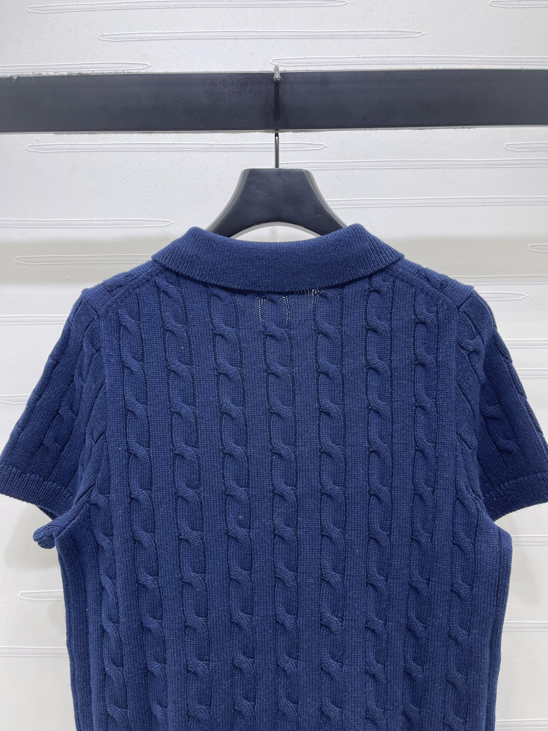 Women's short sleeves